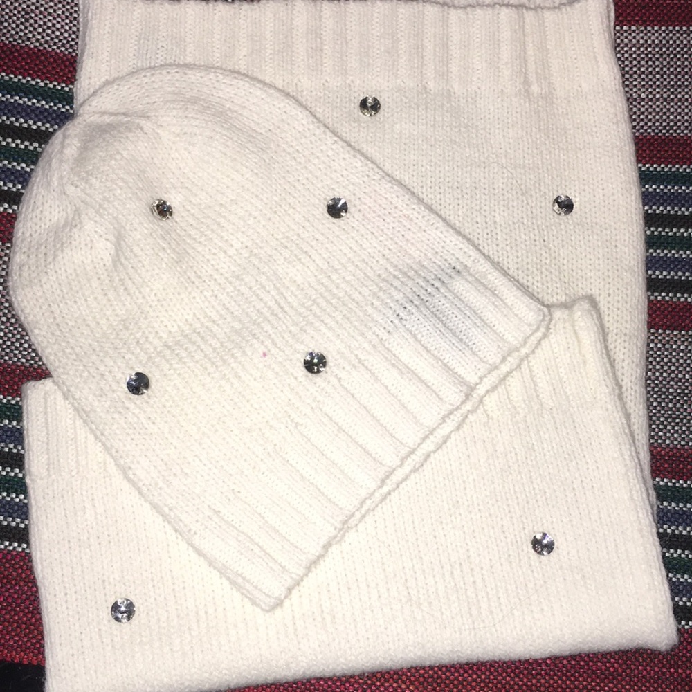 Victoria’s Secret scarf and hat in ivory